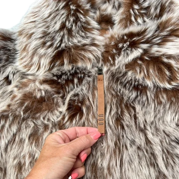 NEW With Tags- UGG KALI FAUX FUR JACKET - Picture 10 of 12